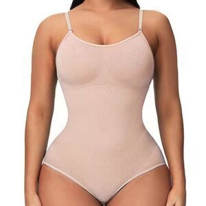 Seamless Scoop Neck Shaping Bodysuit Plus Size Eggshell